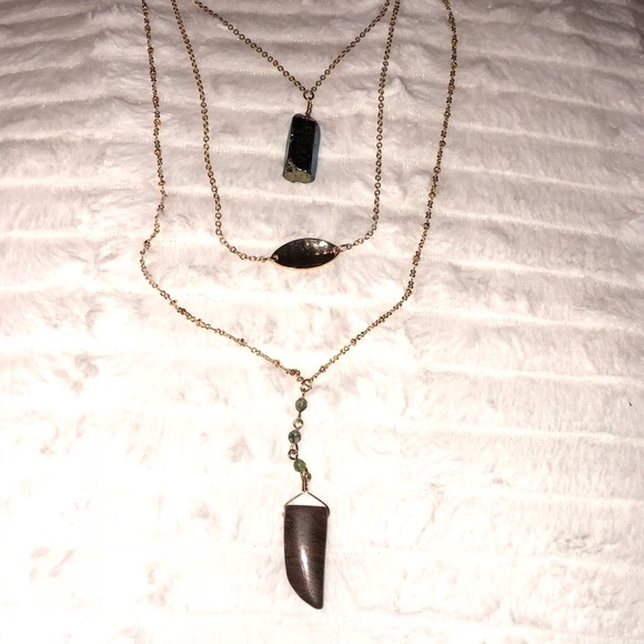 Layered necklace - Picture 4 of 6